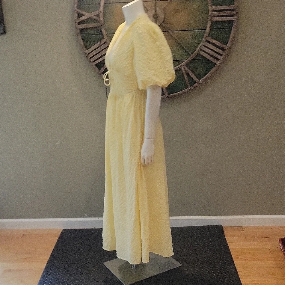 Abercrombie & Fitch Tie Front Puff Sleeve Textured Maxi Dress
